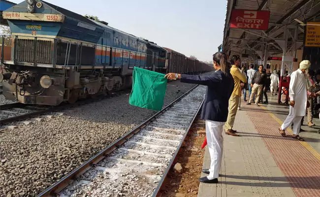 Over 11 Lakh Railwaymen To Get Rs 17,951 Each As Puja Bonus
