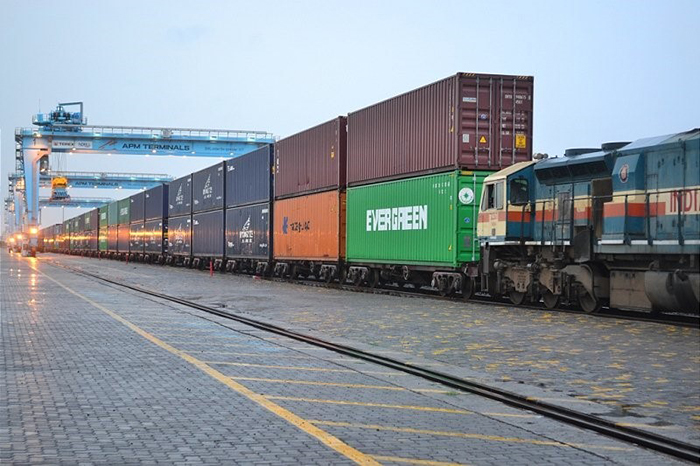 Freight Train Hits New Speed Record On DFC Section