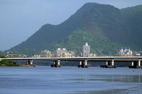 Mumbai: Installation Of First Metro Viaduct Across Water Body Kasheli Creek Is Complete