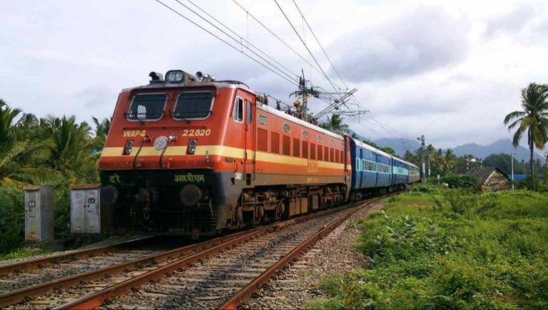 Railways To Reimburse Rs 50 Per Meal To IRCTC For Catering Service In Shramik Specials
