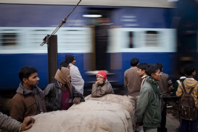 Return Journey Of Migrants To Big Cities Pick Up