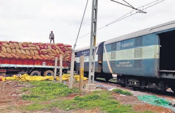 Special Parcel Train To Bangladesh With Red Chillies