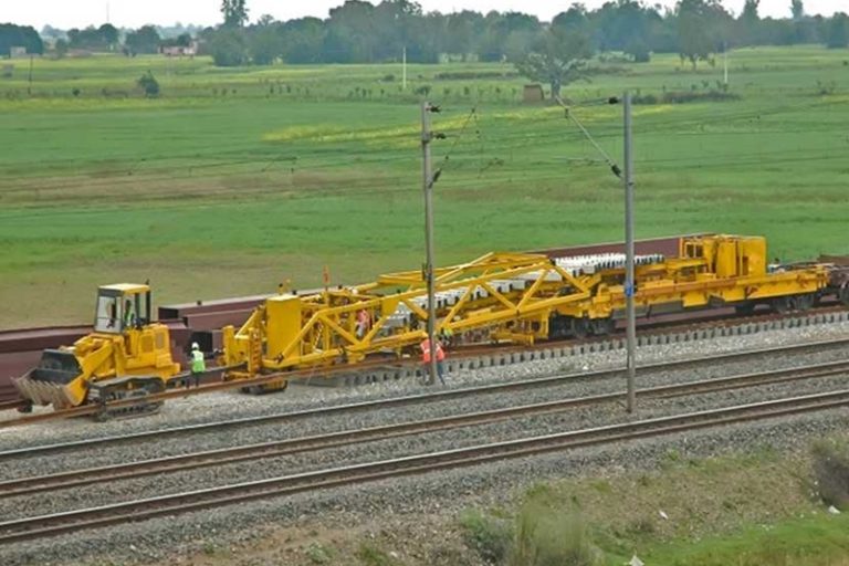 Mechanised Track Laying Speeds Up DFC Project