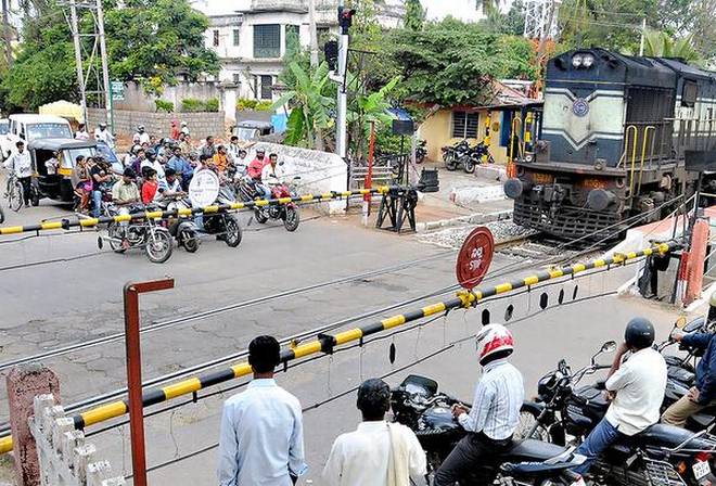 Vision 24 Targets Elimination Of Manned Level Crossings In Major Routes India Infra Hub