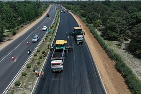 Ghaziabad-Aligarh Expressway Creates Record For Laying Longest Bituminous Lane Of 100 Kilometre In 100 Hours