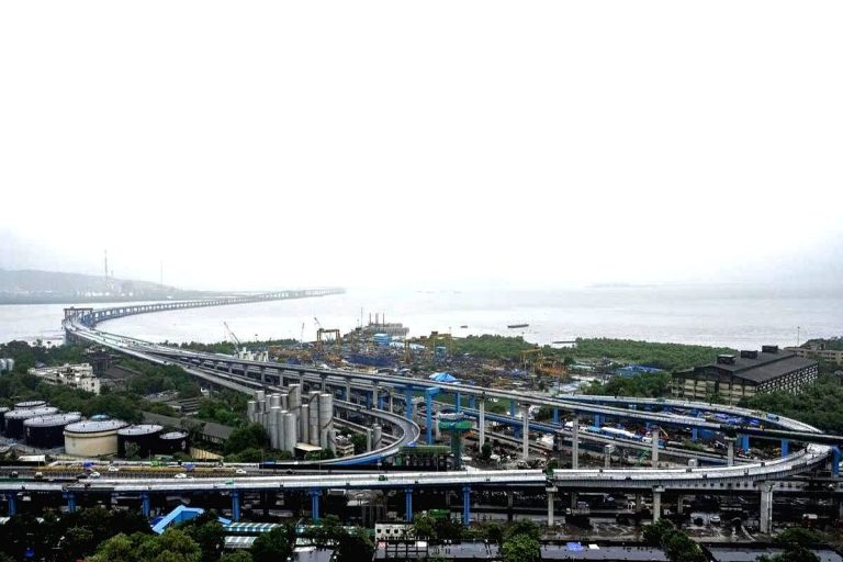 MMRDA Needs Rs 5 lakh crore Over Next 20 Years For Massive Infrastructure Projects It Is Executing In Mumbai region.